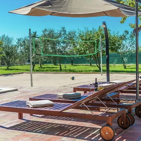 Charming With Private Pool *