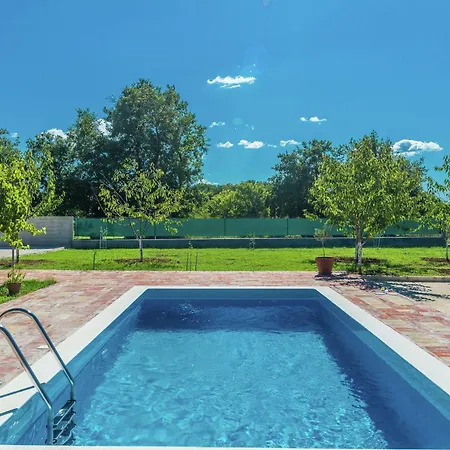 Charming With Private Pool Donji Zemunik