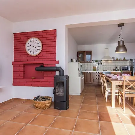 Charming With Private Pool * Donji Zemunik