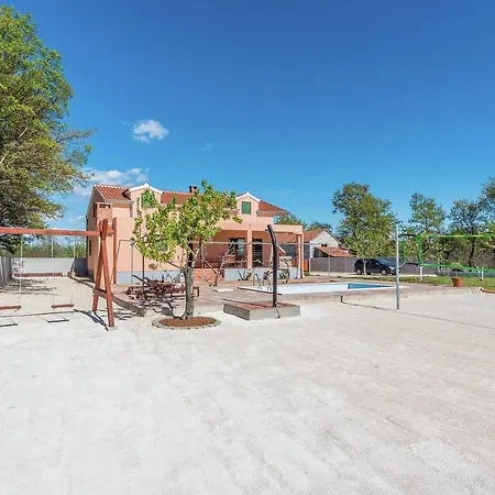 Holiday home Charming With Private Pool